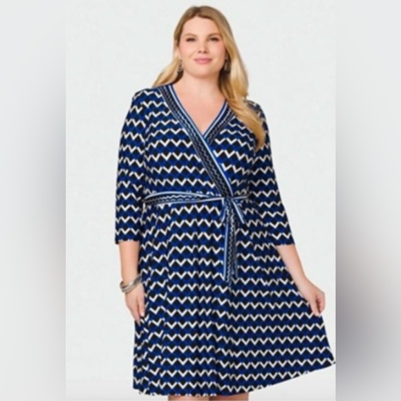 ROZ & ALI 🖤💙CHEVRON PRINT💙🖤 WRAP DRESS SIZE EXTRA LARGE 🌟EUC🌟 - Picture 12 of 13